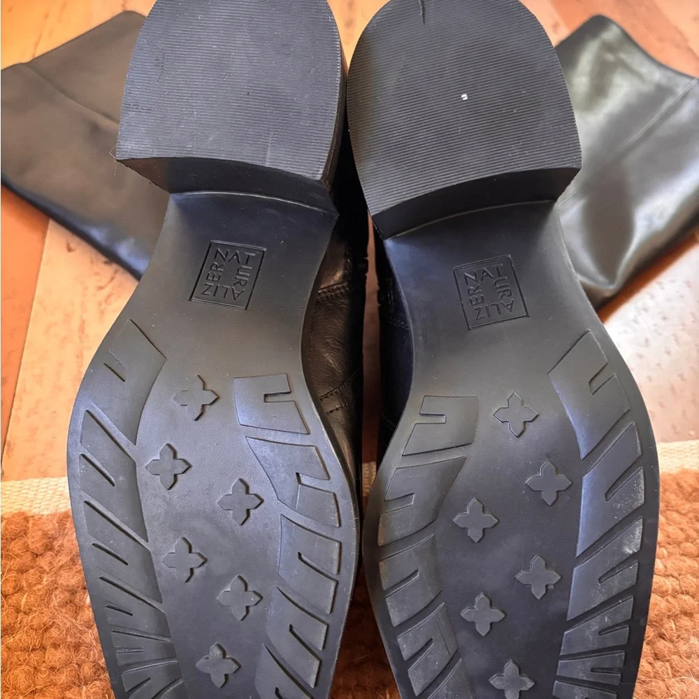 Tall Boot, Black size 10, leather - Picture 3 of 4